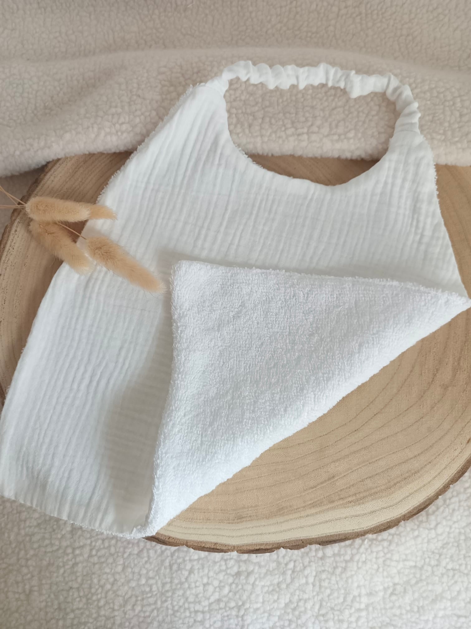 Bavoir en gaze de coton blanc
