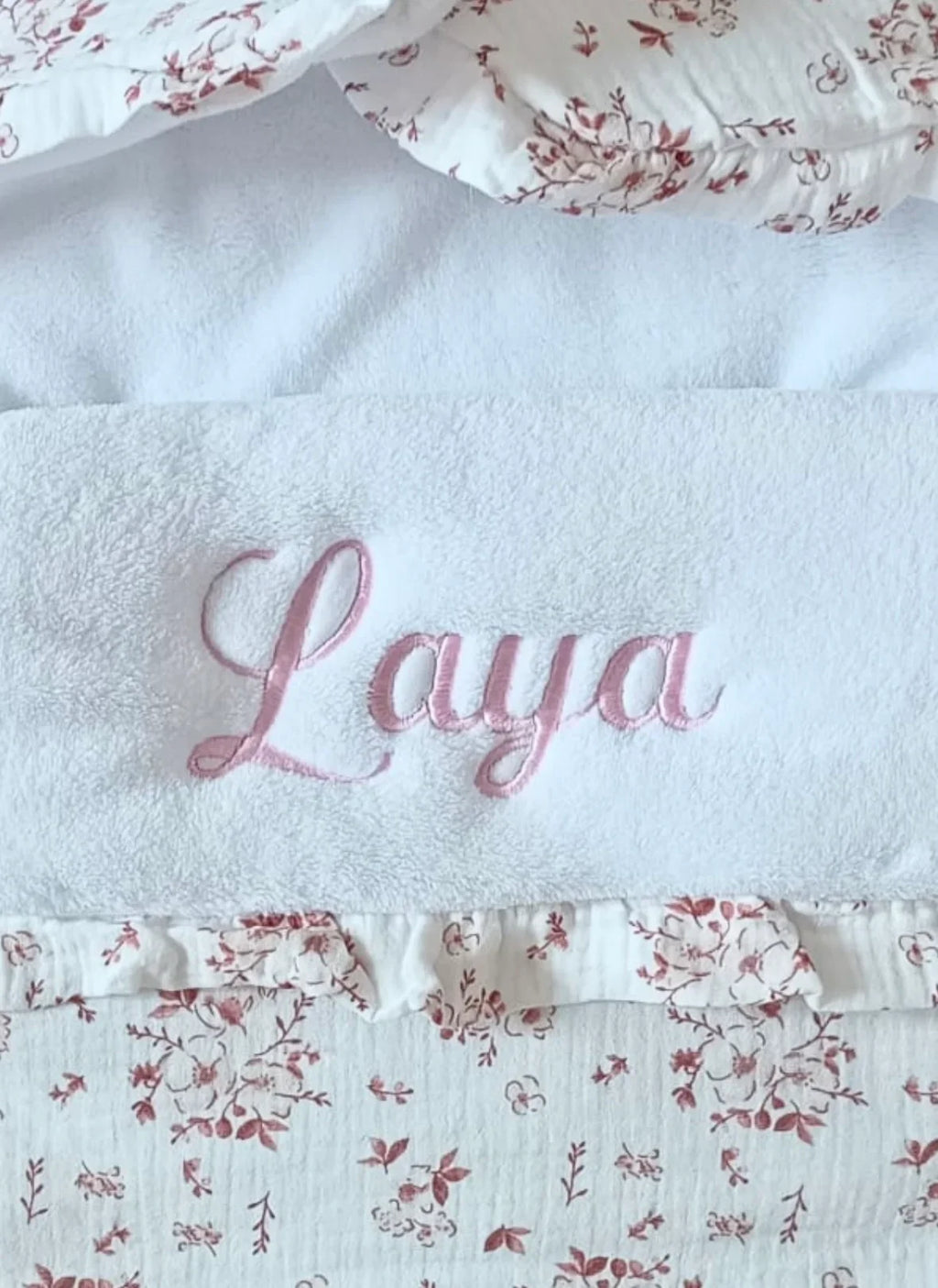 Nid d’ange bébé personnalisé – Fleur de coton