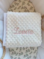 Couverture en minky crème - personnalisable -