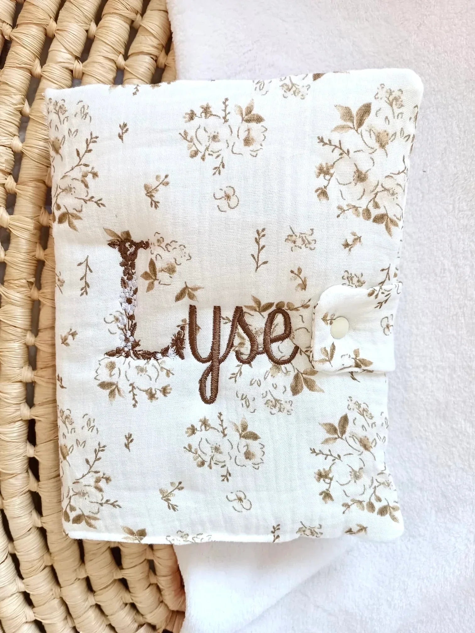 Protège-carnet de santé bébé personnalisé – Fleur de coton