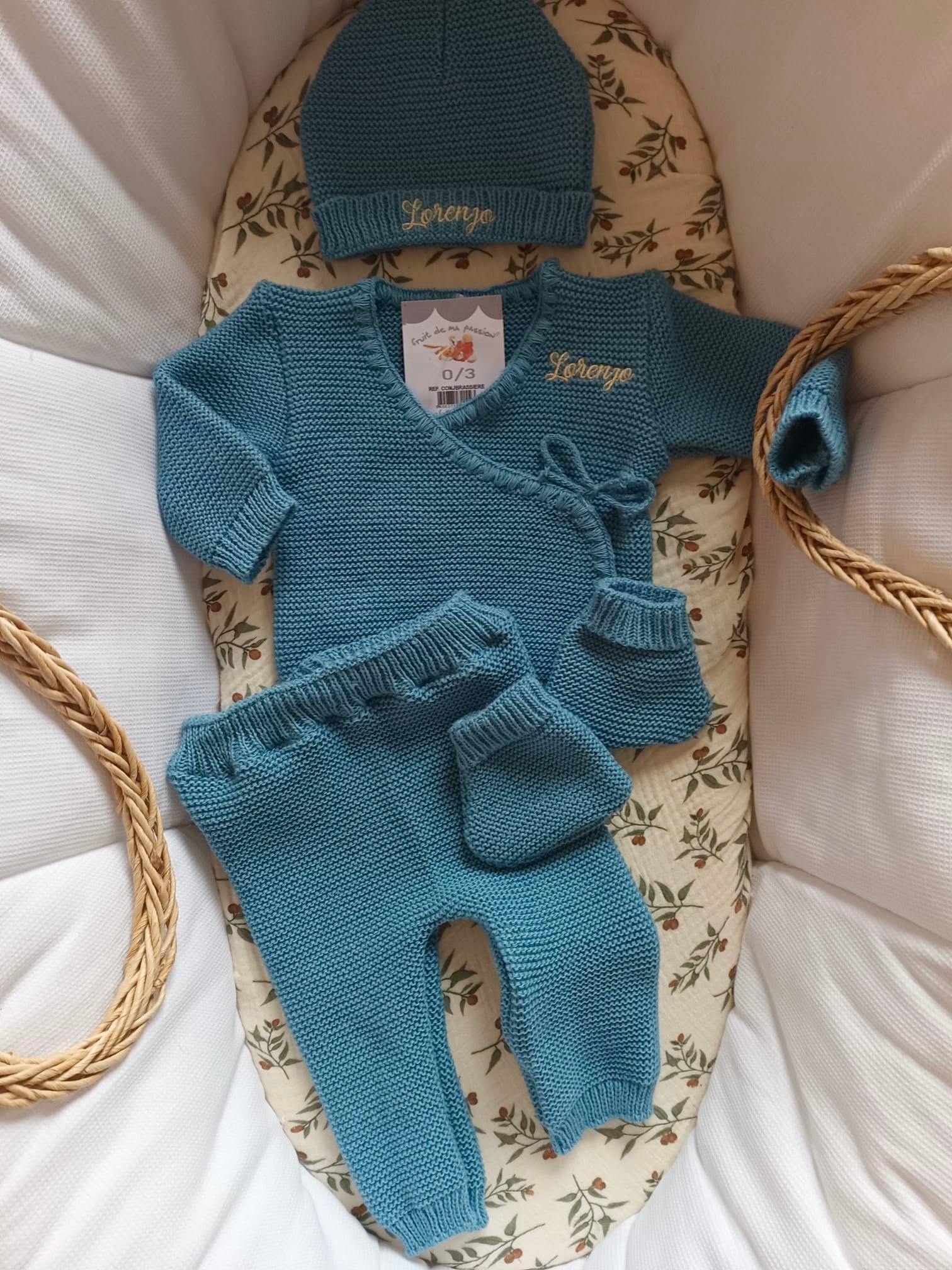 Tenue naissance 0/3 mois en maille bleu - personnalisable