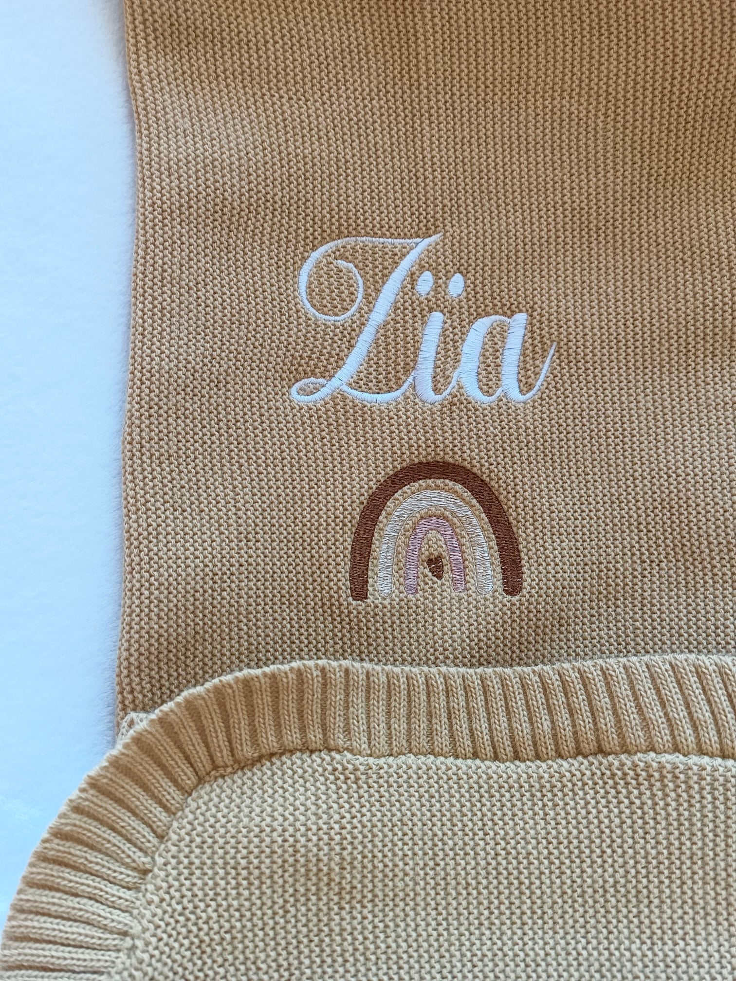 Couverture en maille camel - personnalisable -