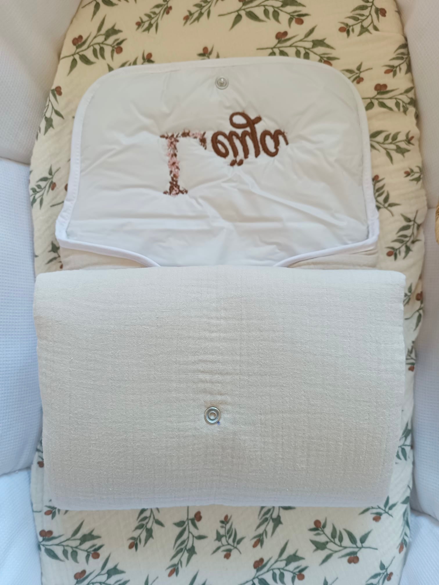 Tapis à langer en gaze de coton beige - personnalisable -