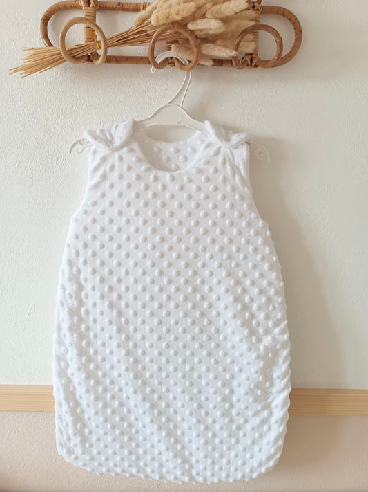 Gigoteuse en minky blanche