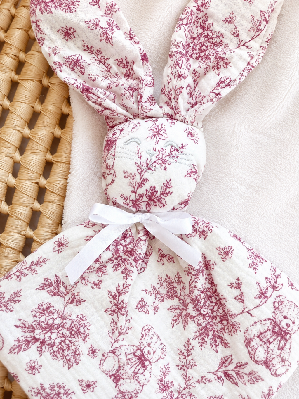 Doudou lapin bébé personnalisé en gaze de coton - Rêve d'Ourson